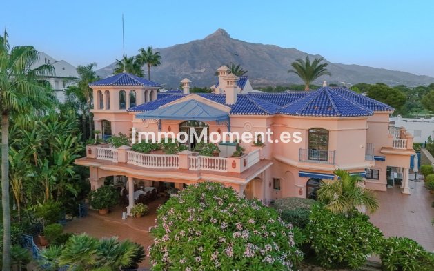 Wiederverkauf - Villa - Marbella - Nueva Andalucía