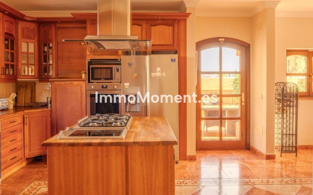 Wiederverkauf - Villa - Marbella - Nueva Andalucía