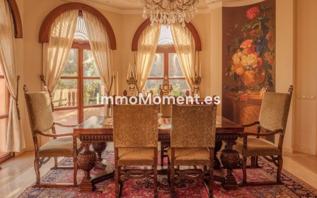 Wiederverkauf - Villa - Marbella - Nueva Andalucía