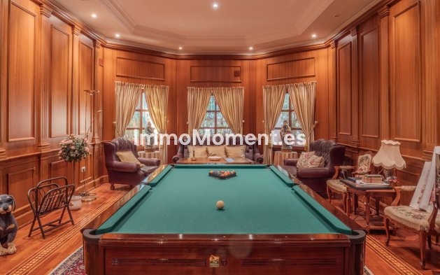 Wiederverkauf - Villa - Marbella - Nueva Andalucía