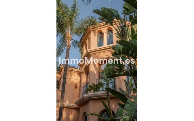 Wiederverkauf - Villa - Marbella - Nueva Andalucía