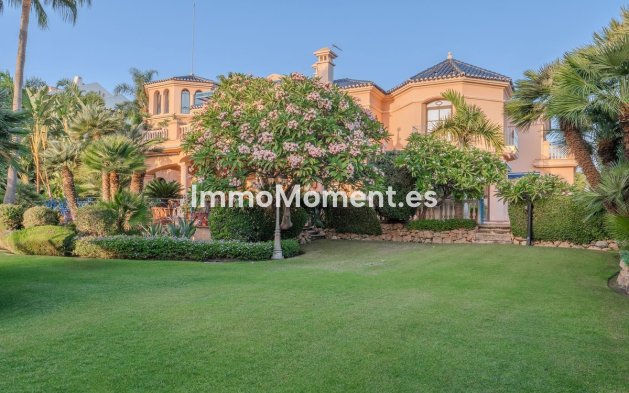 Wiederverkauf - Villa - Marbella - Nueva Andalucía