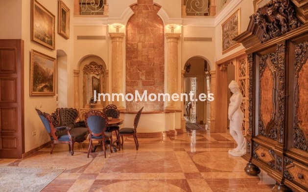 Wiederverkauf - Villa - Marbella - Nueva Andalucía