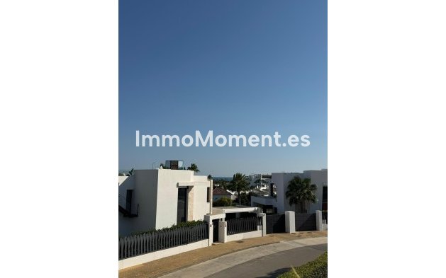 Resale - Townhouse - El Paraiso - New Golden Mile