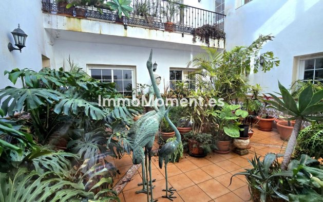 Wiederverkauf - Villa - Estepona  - New Golden Mile