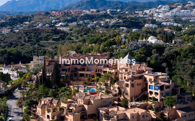 Wiederverkauf - Wohnung - Marbella - Nueva Andalucía