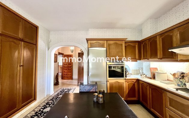 Wiederverkauf - Villa - Marbella - Elviria