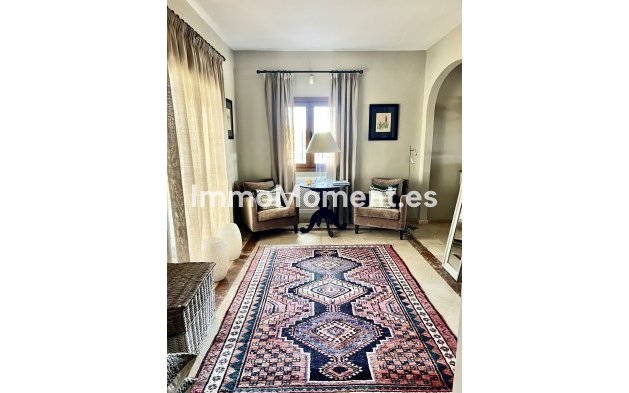 Wiederverkauf - Villa - Marbella - Elviria