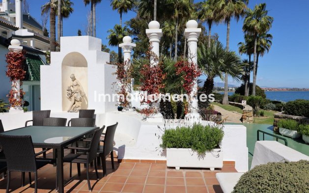 Resale - Townhouse - Estepona - Estepona Centro