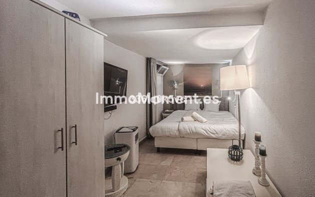 Resale - Townhouse - Estepona - Estepona Centro