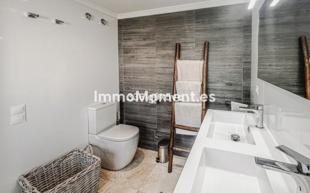 Resale - Townhouse - Estepona - Estepona Centro