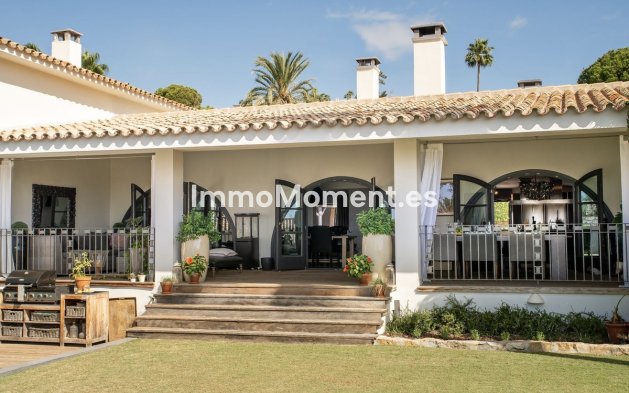 Resale - Villa - El Paraiso - New Golden Mile