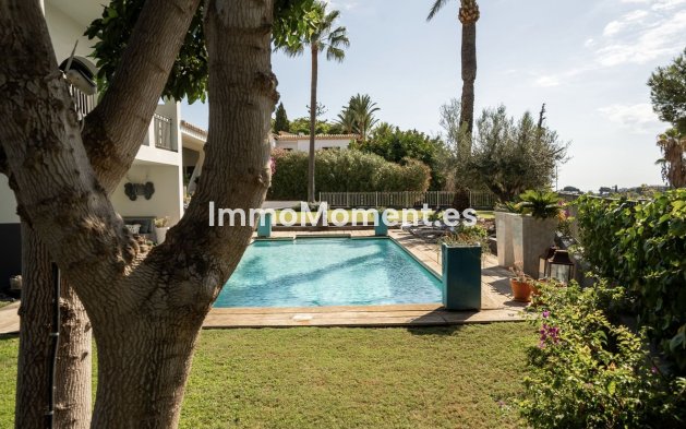 Resale - Villa - El Paraiso - New Golden Mile