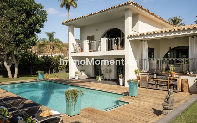 Resale - Villa - El Paraiso - New Golden Mile