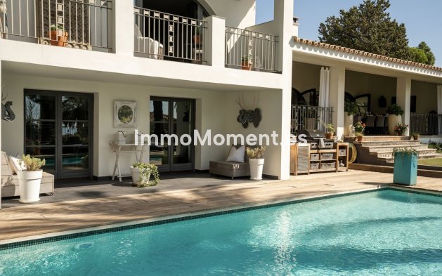 Resale - Villa - El Paraiso - New Golden Mile