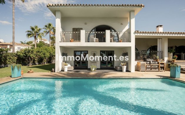 Resale - Villa - El Paraiso - New Golden Mile