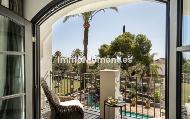 Resale - Villa - El Paraiso - New Golden Mile