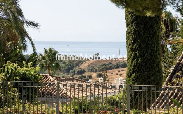 Resale - Villa - El Paraiso - New Golden Mile