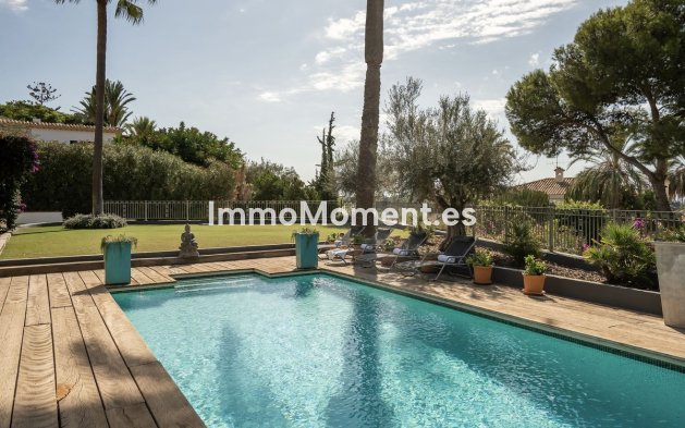 Resale - Villa - El Paraiso - New Golden Mile