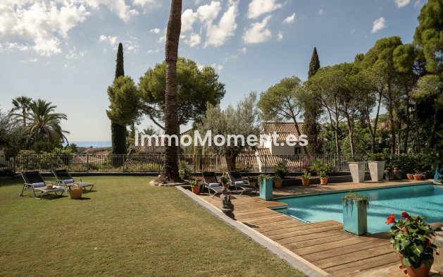Resale - Villa - El Paraiso - New Golden Mile