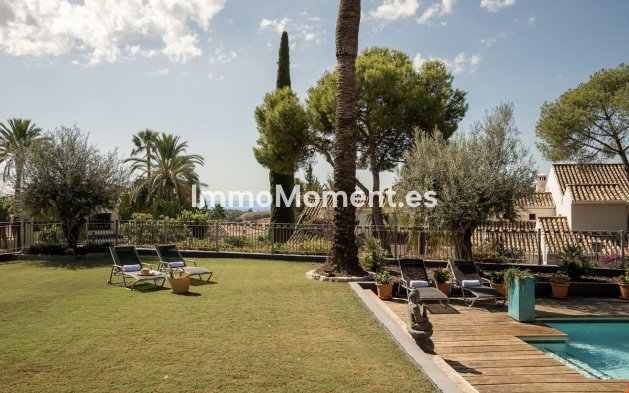Resale - Villa - El Paraiso - New Golden Mile
