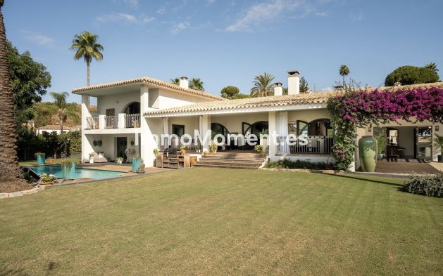 Resale - Villa - El Paraiso - New Golden Mile