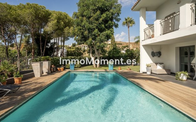 Resale - Villa - El Paraiso - New Golden Mile