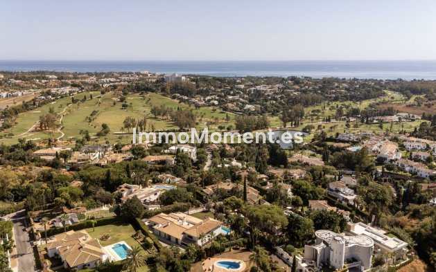 Resale - Villa - El Paraiso - New Golden Mile