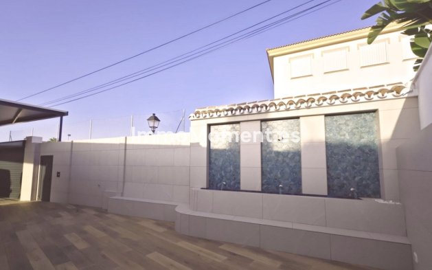Resale - Villa - Mijas - El Coto