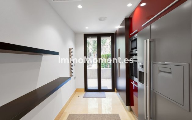 Wiederverkauf - Wohnung - Marbella - Nueva Andalucía