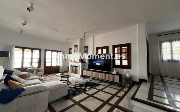 Revente - Villa - Estepona  - Estepona Centro