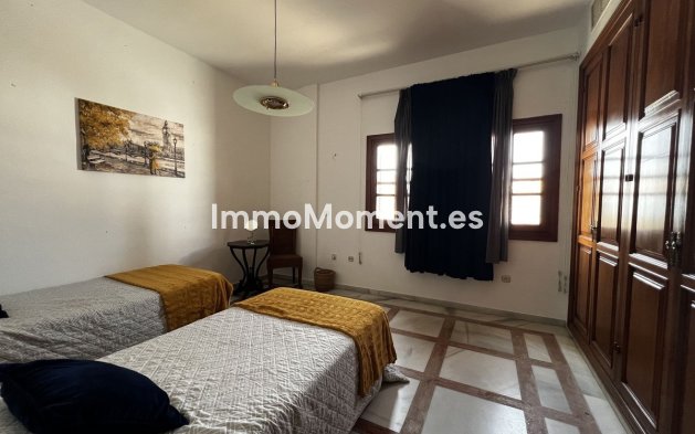 Revente - Villa - Estepona  - Estepona Centro