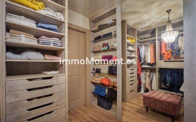 Resale - Apartment - Sotogrande