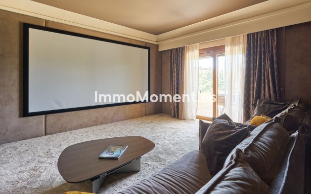 Resale - Apartment - Sotogrande