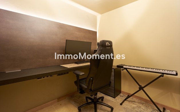 Resale - Apartment - Sotogrande