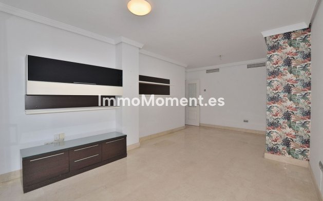 Resale - Apartment - Benalmadena - Torrequebrada