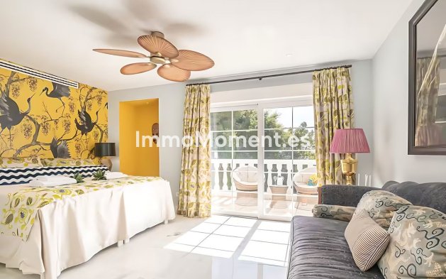 Resale - Villa - El Paraiso - New Golden Mile