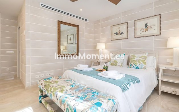 Resale - Villa - El Paraiso - New Golden Mile