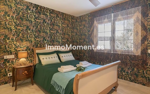 Resale - Villa - El Paraiso - New Golden Mile
