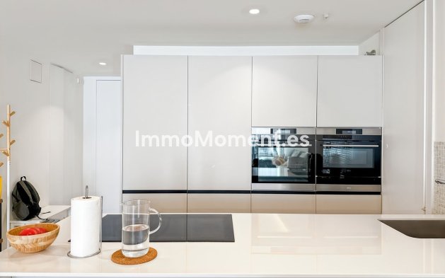 Revente - Appartement - Estepona  - Estepona Centro