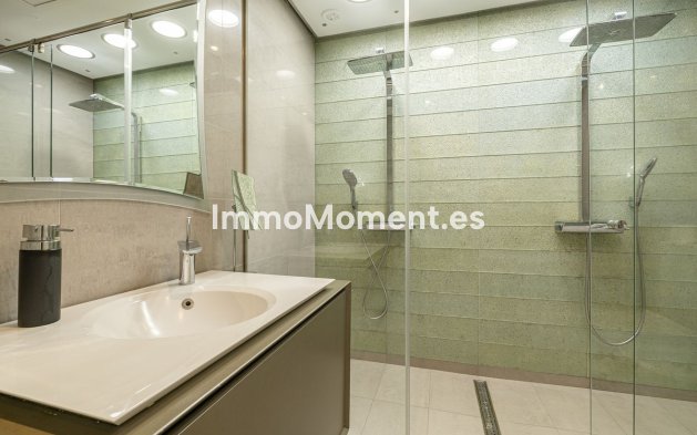 Wiederverkauf - Wohnung - Marbella - Nueva Andalucía