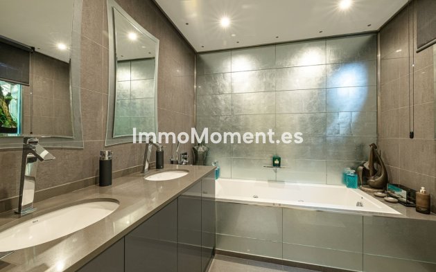 Wiederverkauf - Wohnung - Marbella - Nueva Andalucía