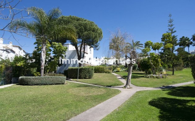 Wiederverkauf - Villa - Estepona  - New Golden Mile