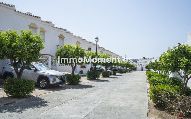 Revente - Maison mitoyenne - Estepona  - Estepona Centro