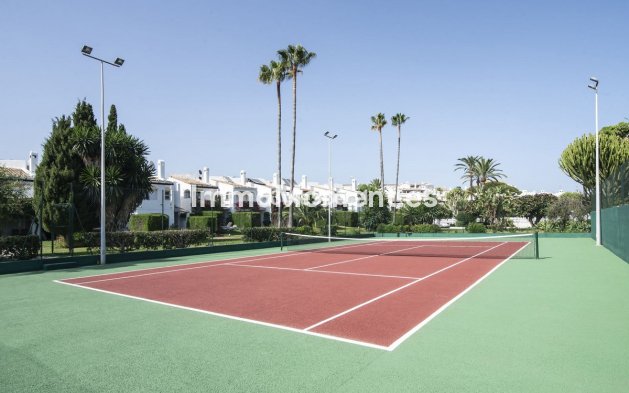 Revente - Maison mitoyenne - Estepona  - Estepona Centro