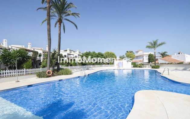 Revente - Maison mitoyenne - Estepona  - Estepona Centro