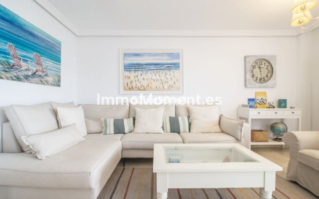 Resale - Apartment - Estepona - Selwo