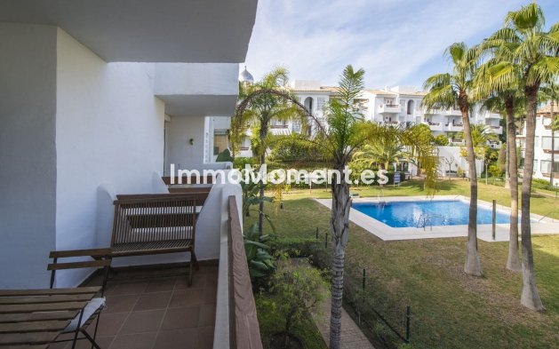 Resale - Apartment - Estepona - Selwo