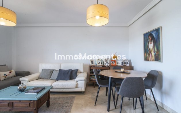 Wiederverkauf - Wohnung - Estepona  - Selwo