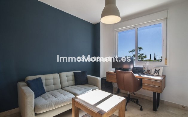 Wiederverkauf - Wohnung - Estepona  - Selwo